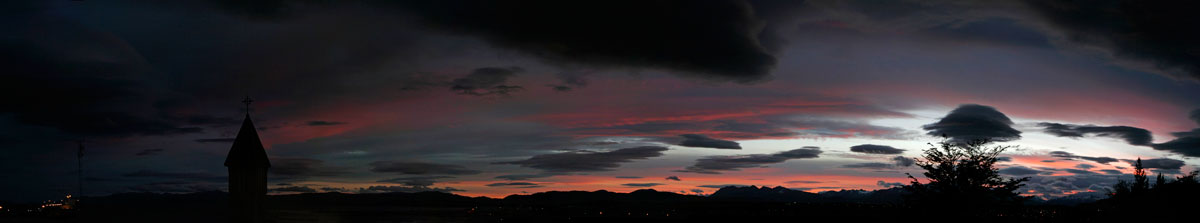 Sous ces latitudes, le climat et les lumières sont assez extrèmes.