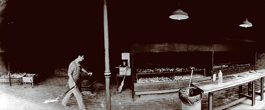 Préparation de l'<i>asado</i>, le barbecue argentin.