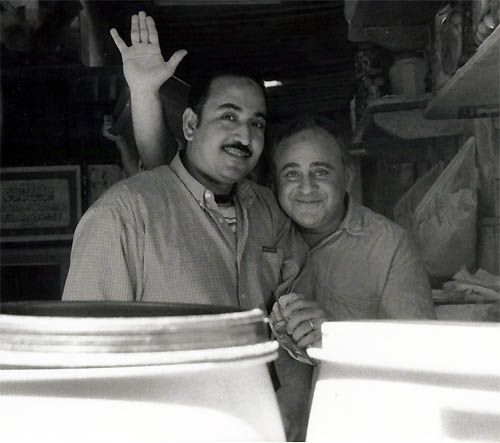 Patron d'une fabrique de condiments qui nous a ouvert ses portes avec le sourire et nous a expliqué comment cela marche