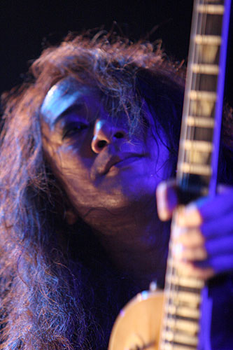 Pata, le guitariste, ex-membre de X-Japan.