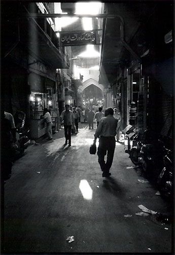 Il règne toujours une ambiance spéciale dans les bazaars