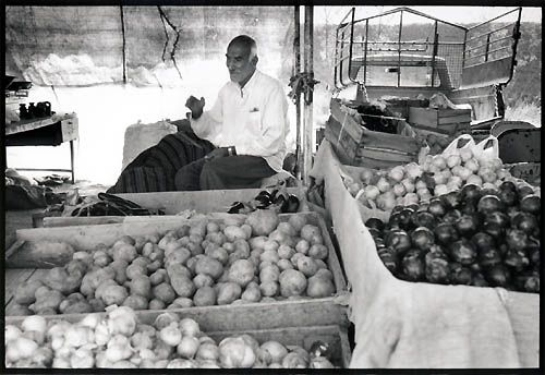 Les agriculteurs s'installent n'importe où pour vendre leurs produits
